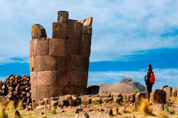 Tour a Chullpas de Sillustani